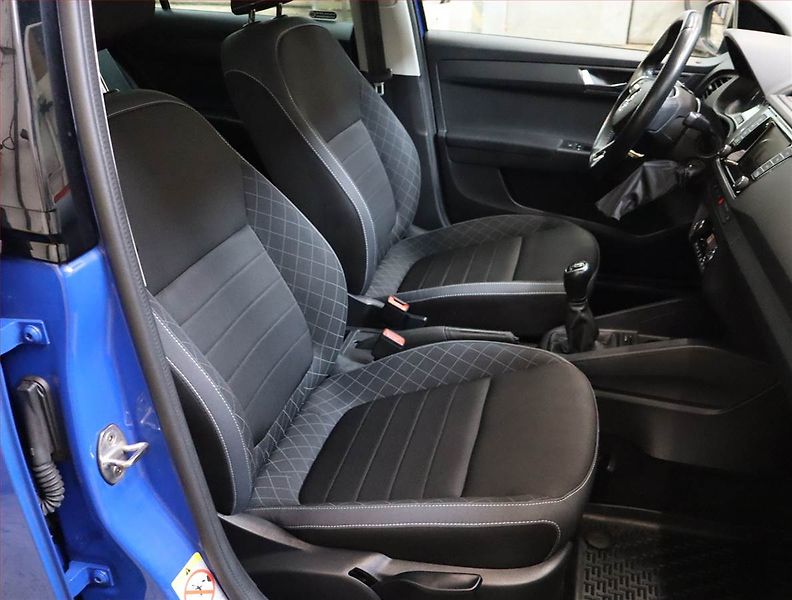 Škoda Fabia (2022) 1.0 TSI, Navi, Tempomat - fotka 9 z 22