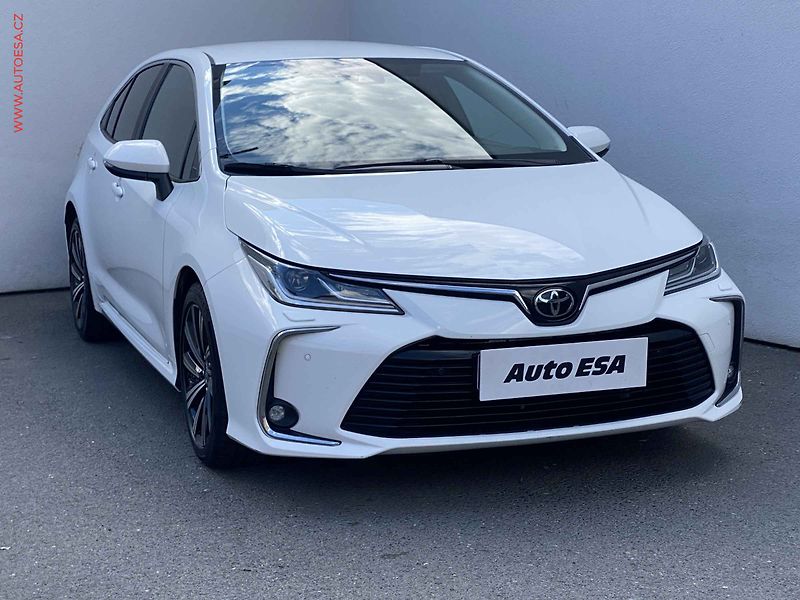 Toyota Corolla (2023) 1.5i, 1.maj,ČR, servis.kniha - fotografie inzerátu
