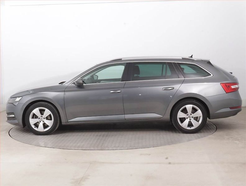 Škoda Superb (2022) 2.0 TDI - fotka 3 z 17
