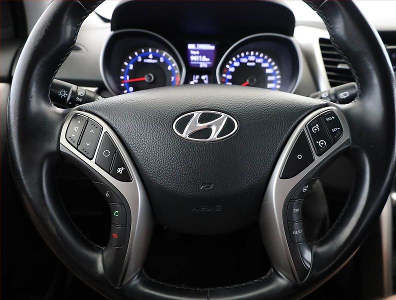 Hyundai i30 (2015) 1.6 MPI, ČR,1.maj, Serv.kniha - fotka 8 z 11