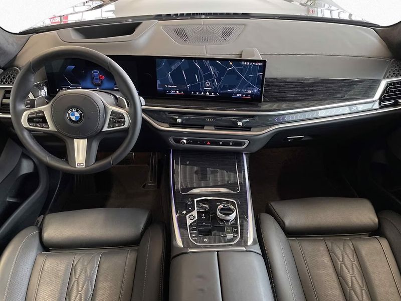 BMW X7 xDrive40i M-Sport ExDrive SkyL - fotka 10 z 16