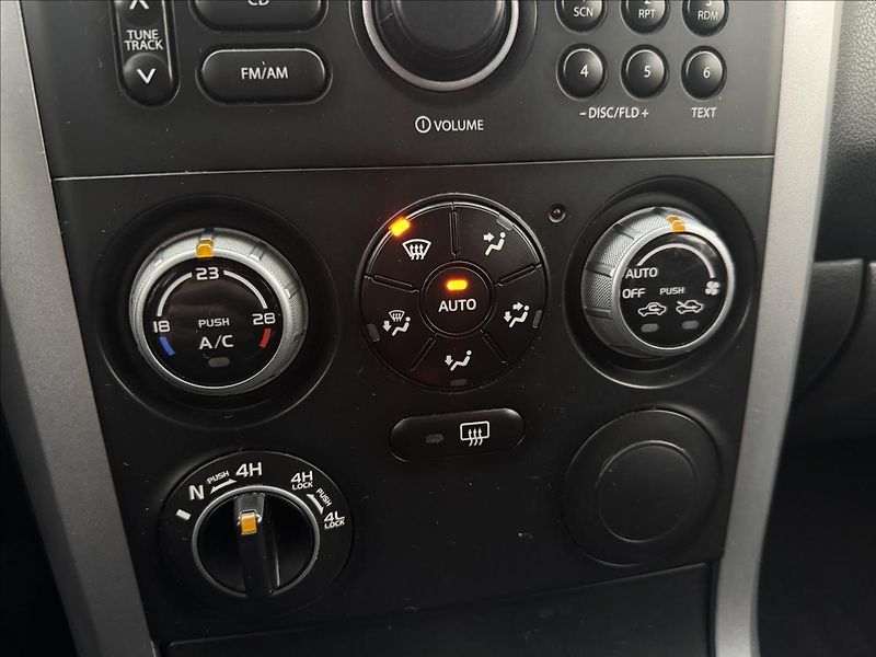Suzuki Grand Vitara 1,9 4X4 TAŽNÉ CZ VELKÝ SERVIS - fotka 13 z 26