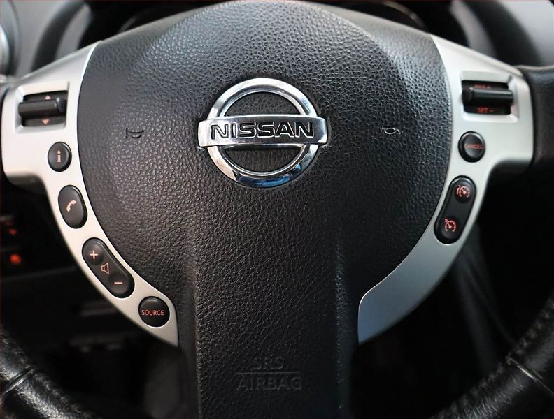 Nissan Qashqai (2011) 1.5 dCi, Tempomat - fotka 17 z 17