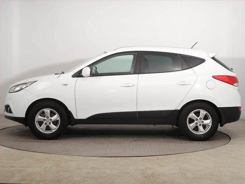 Hyundai ix35 (2010) 2.0 CVVT, 4X4, ČR,1.maj, Kůže - fotka 3 z 16