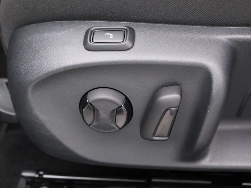 Škoda Superb 2,0 TSI 110KW SELECTION DPH - fotka 17 z 38
