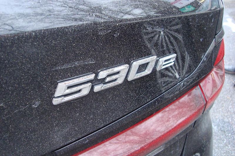 BMW Řada 5 (2021) 530e Xdrive, ČR, 1.Maj.S.Kn. - fotka 17 z 65