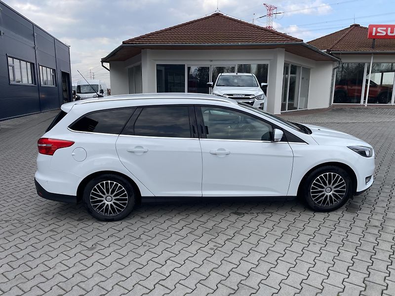 Ford Focus 1.5 EB 150k MAN6  - fotka 9 z 24