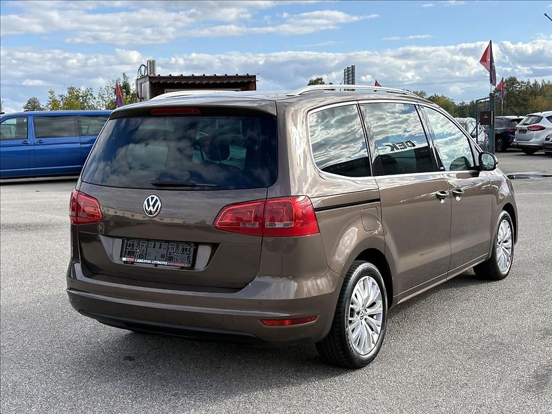 Volkswagen Sharan 2,0 TDi 103kW 7sed,Servis,2Maj - fotka 2 z 34