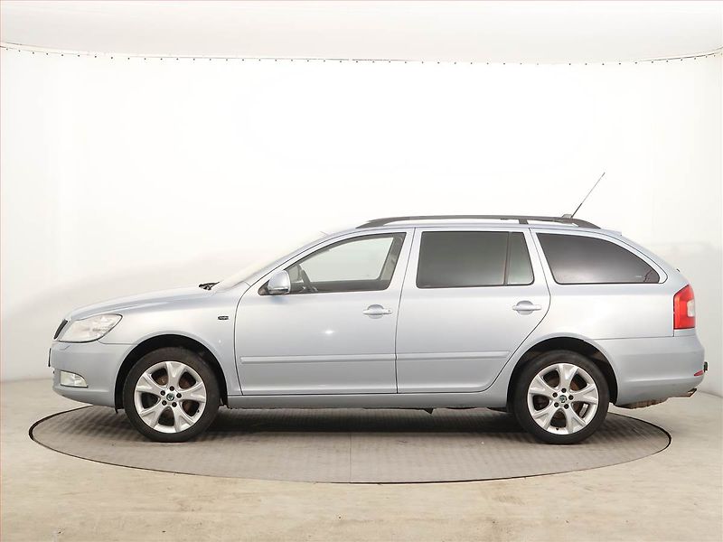 Škoda Octavia (2010) Laurin&Klement 1.8 TSI, 4X4 - fotka 3 z 14