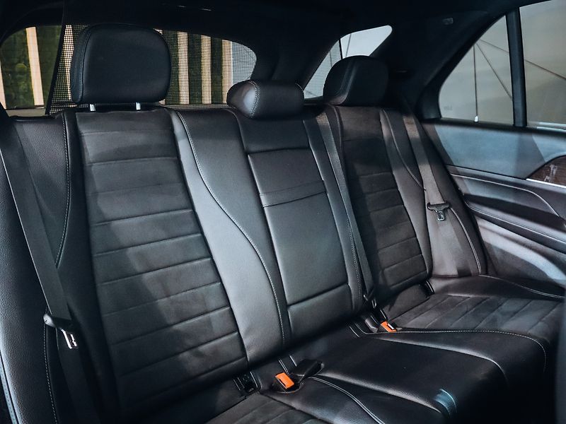 Mercedes-Benz GLE 450 4MATIC AMG 270kW - fotka 24 z 26
