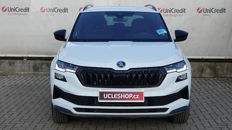 Škoda Karoq 1,5 TSI Sportline DSG - fotka 2 z 24