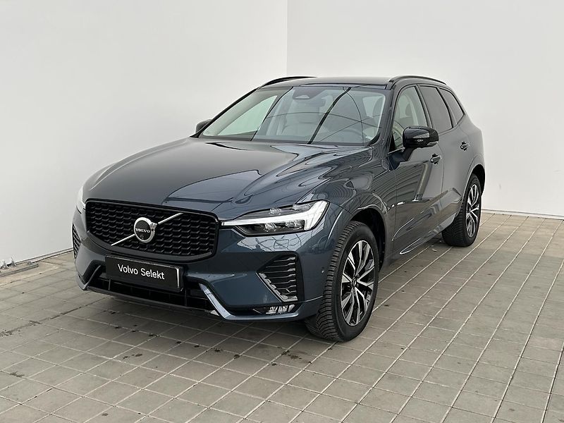 Volvo XC60 2.0 B4 4x4 PLUS  Black - fotka 1 z 28