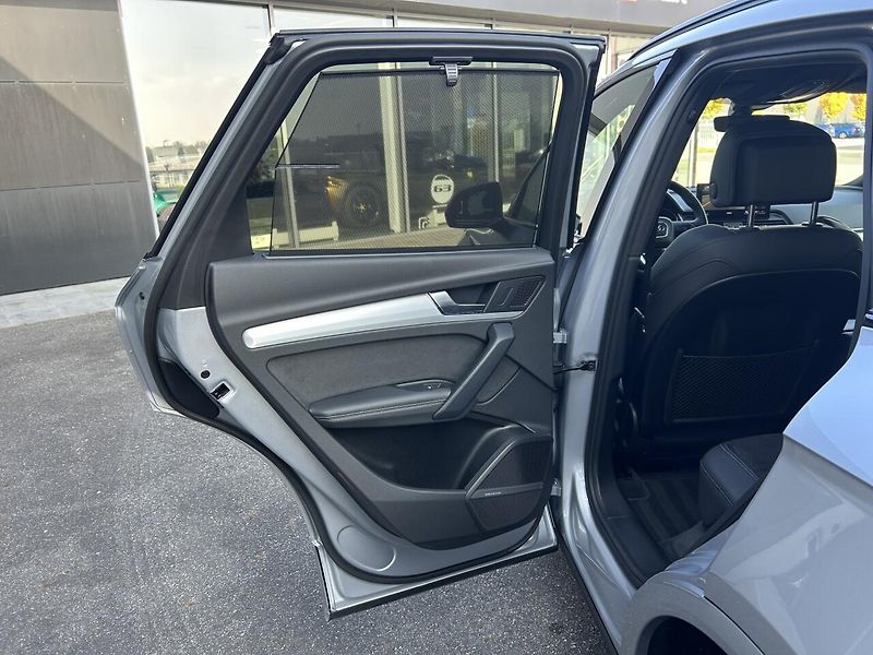 Audi Q5 S line 40 TDI quattro ZÁRUKA - fotka 35 z 40