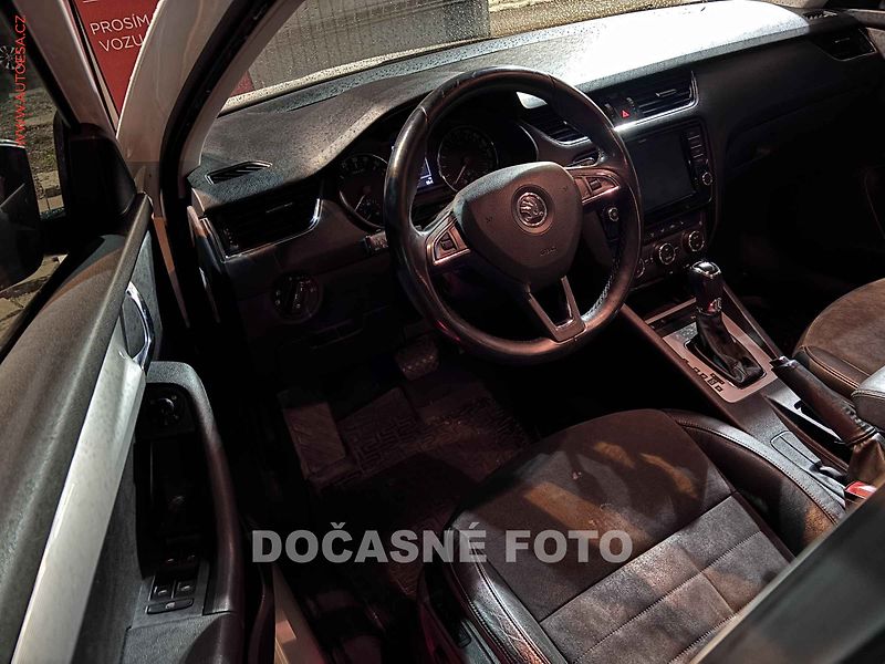 Škoda Octavia (2014) 2.0TDi, ČR, Elegance, AT - fotka 3 z 3