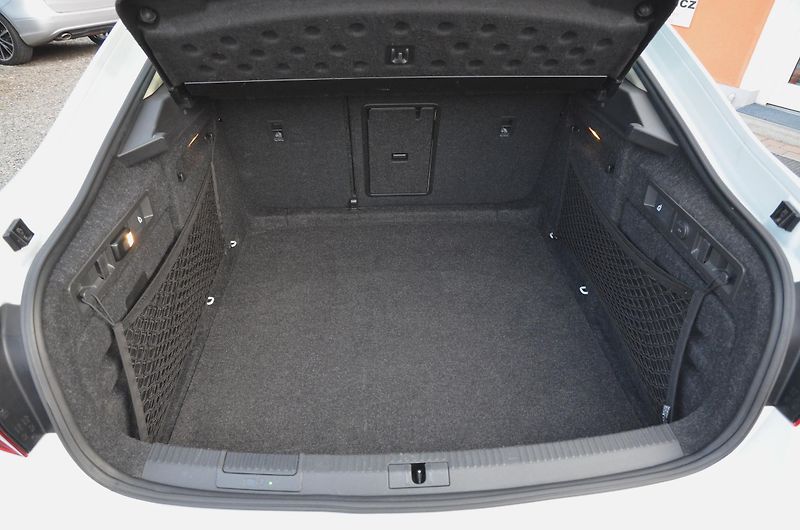 Škoda Superb (2017) 2.0 TSi 206kW DSG 4x4 L&K / ČR - fotka 12 z 50