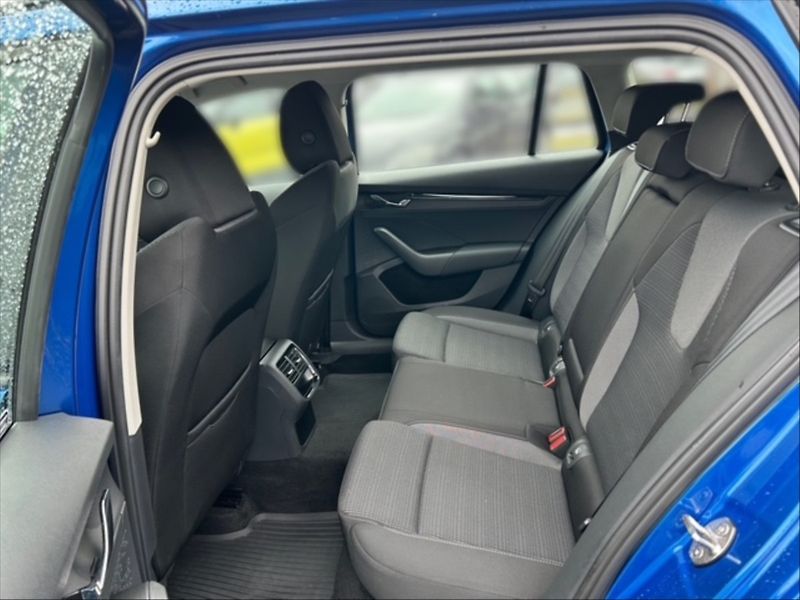 Škoda Octavia 2,0 TDI 85 Ambition - fotka 8 z 11