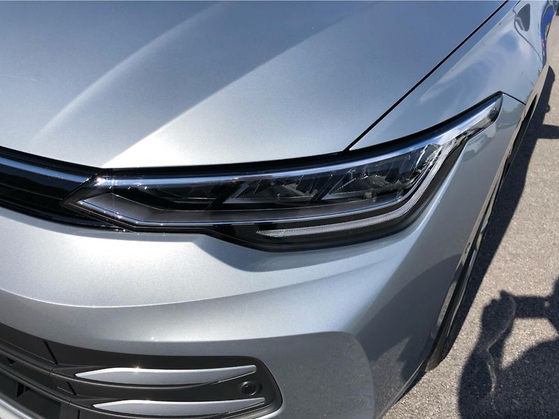Volkswagen Golf People 1,5 eTSI 85 kW 7DSG mHE - fotka 24 z 28