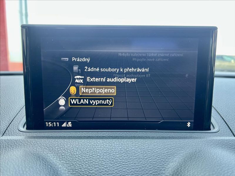 Audi A3 35 TFSi  LED  KLIMA  110kw - fotka 26 z 40