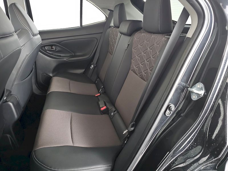 Toyota Yaris Cross (2025) 1.5HEV 130k EXECUTIVE - fotka 7 z 25