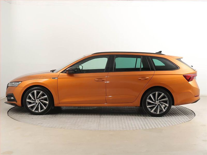 Škoda Octavia (2023) Sportline 2.0 TDI - fotka 3 z 20