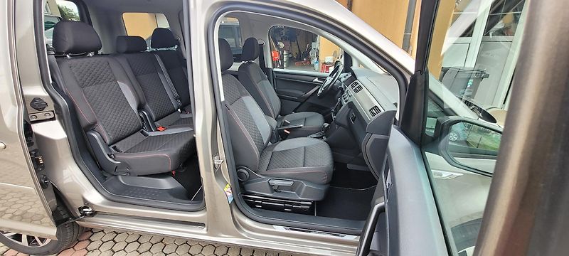 Volkswagen Caddy (2018) 1,4 TSi 96kW DSG FuLLed „Join“ - fotka 12 z 37