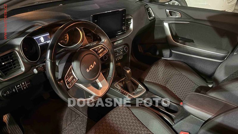 Kia Ceed (2022) 1.5T-GDi, 1.maj,ČR, servis - fotka 3 z 3