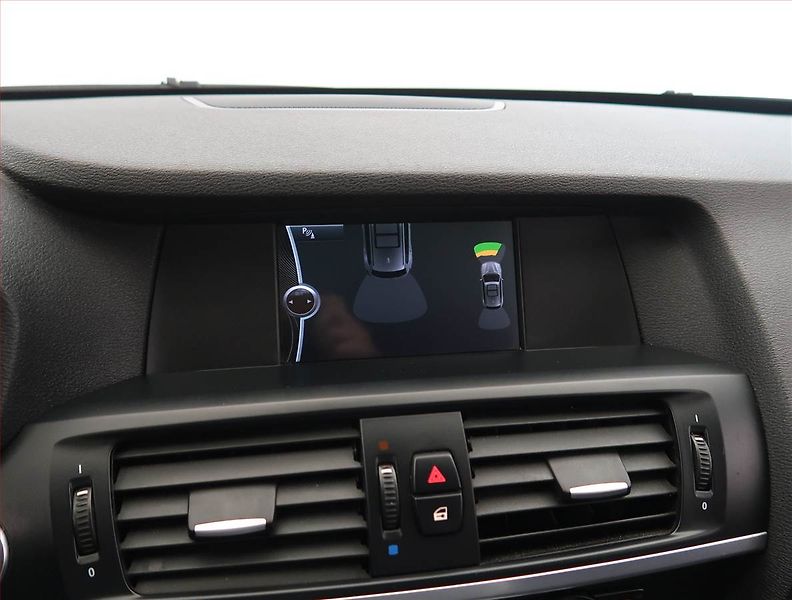 BMW X3 (2012) xDrive20d, 4X4, Automat, Kůže - fotka 16 z 22