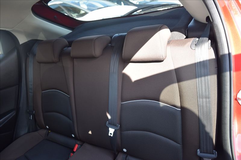 Mazda 2 1,5 i 66KW NÍZKÉ KM NOVÁ STK - fotka 17 z 49