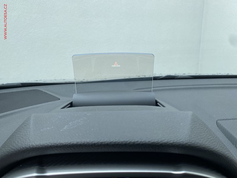 Mitsubishi Eclipse Cross (2018) 1.5T-MiVEC 2WD, Edition, AT - fotka 16 z 18