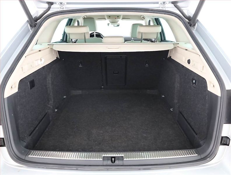Škoda Superb (2020) Laurin&Klement 2.0 TSI - fotka 17 z 18