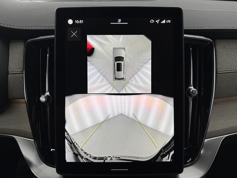 Volvo XC90 B5 AWD PLUS DARK, PANORAMA, H& - fotka 14 z 33