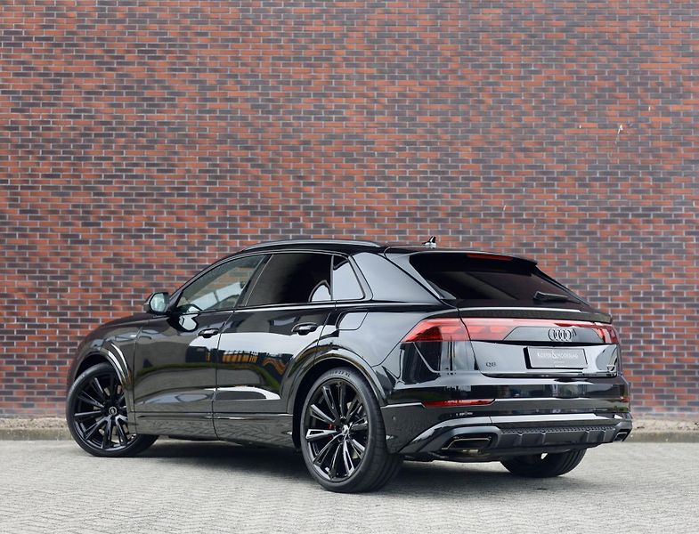 Audi Q8 (2026) 55 TFSIe Quattro - fotka 2 z 47