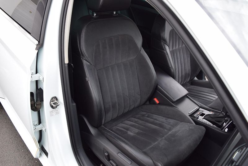 Škoda Superb (2016) 2.0TDI 140kw 4x4 DSG STYLE NAV - fotka 40 z 50