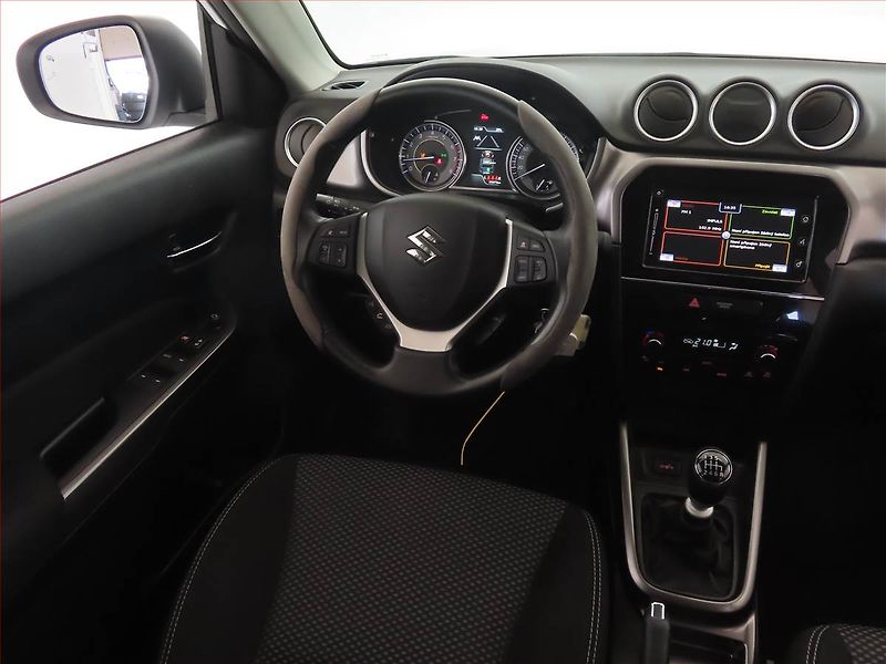 Suzuki Vitara (2023) 1.4 BoosterJet - fotka 7 z 15