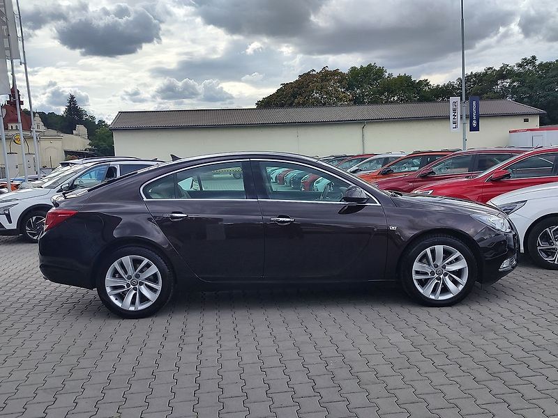 Opel Insignia 2.0 Turbo/184kW Innovation 4x4 - fotka 4 z 28