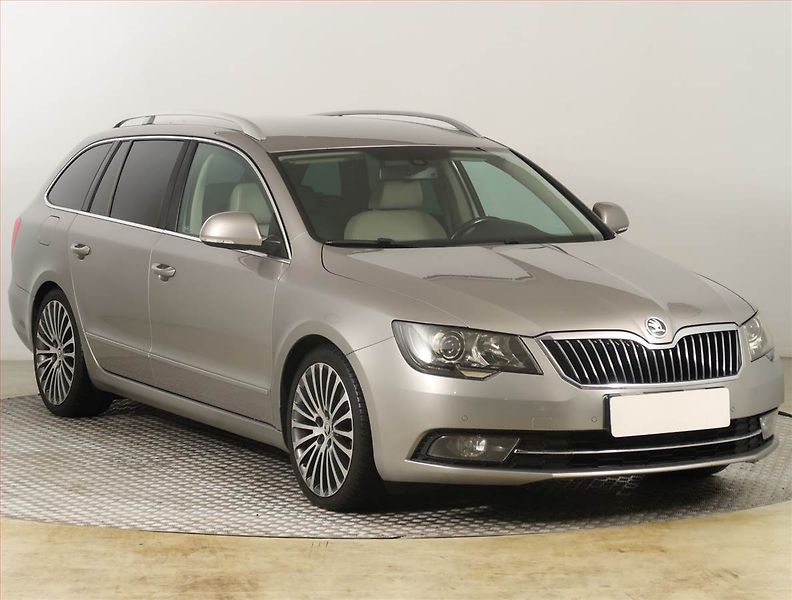 Škoda Superb (2014) Laurin&Klement 3.6 FSI V6 - fotografie inzerátu