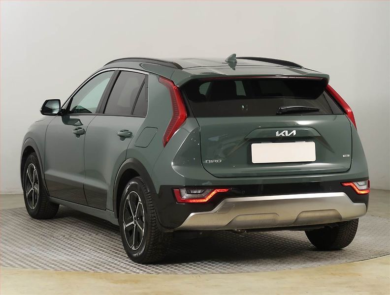 Kia Niro (2023) Premium Hybrid - fotka 4 z 29