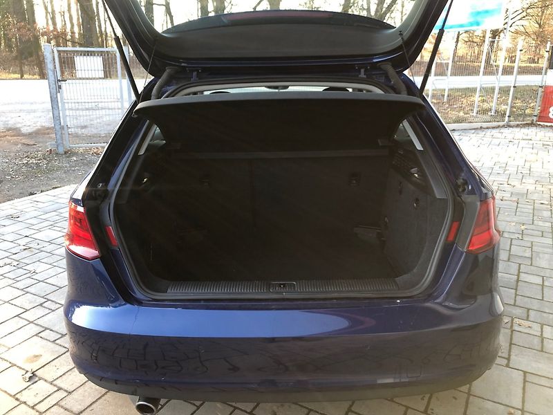 Audi A3 (2014) 1.6 TDi S-line - fotka 24 z 25