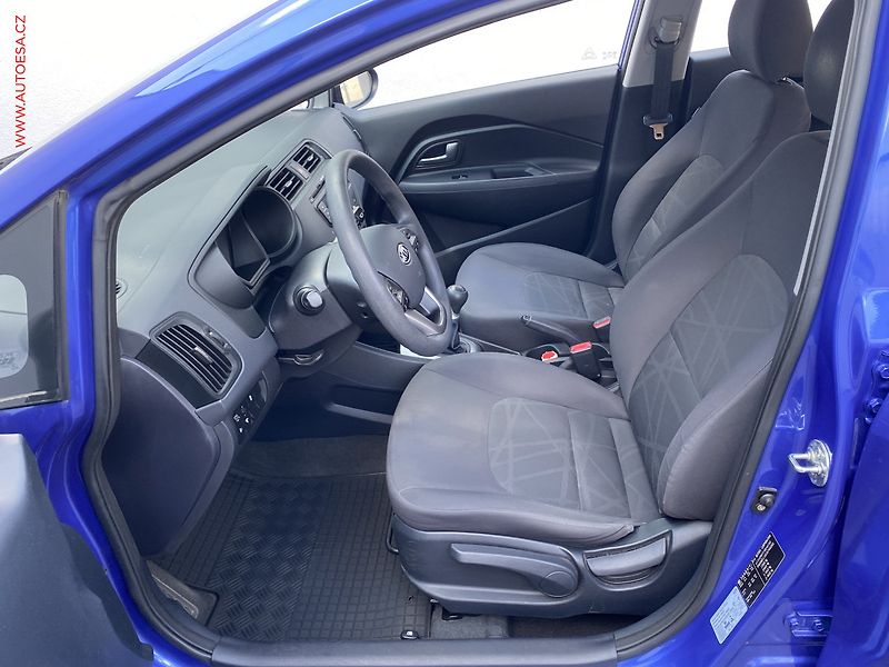 Kia Rio (2012) 1.2i, ČR, servis.kniha, AC - fotka 9 z 15