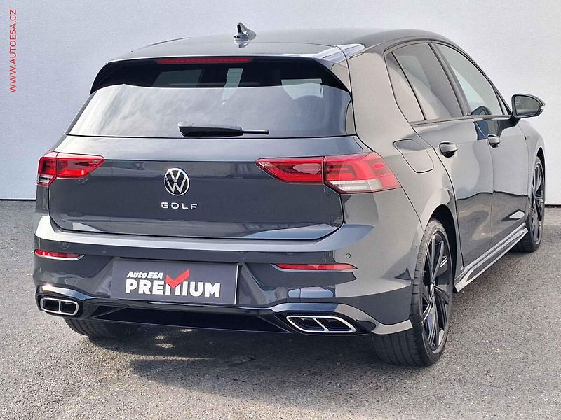 Volkswagen Golf (2023) 1.5 TSi, ČR, R-Line - fotka 4 z 18