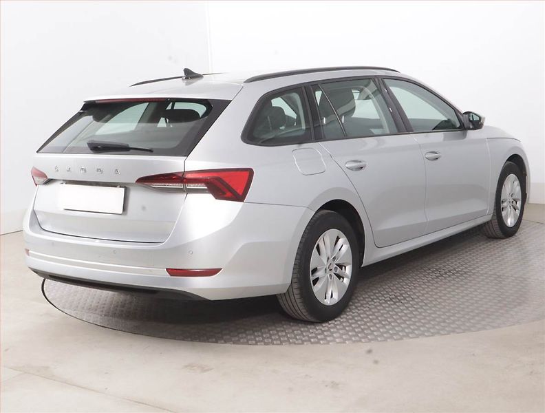 Škoda Octavia (2023) Ambition 2.0 TDI, ČR,1.maj - fotka 5 z 14