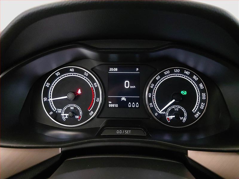 Škoda Kamiq (2023) Style Plus 1.0 TSI, Automat - fotka 11 z 17