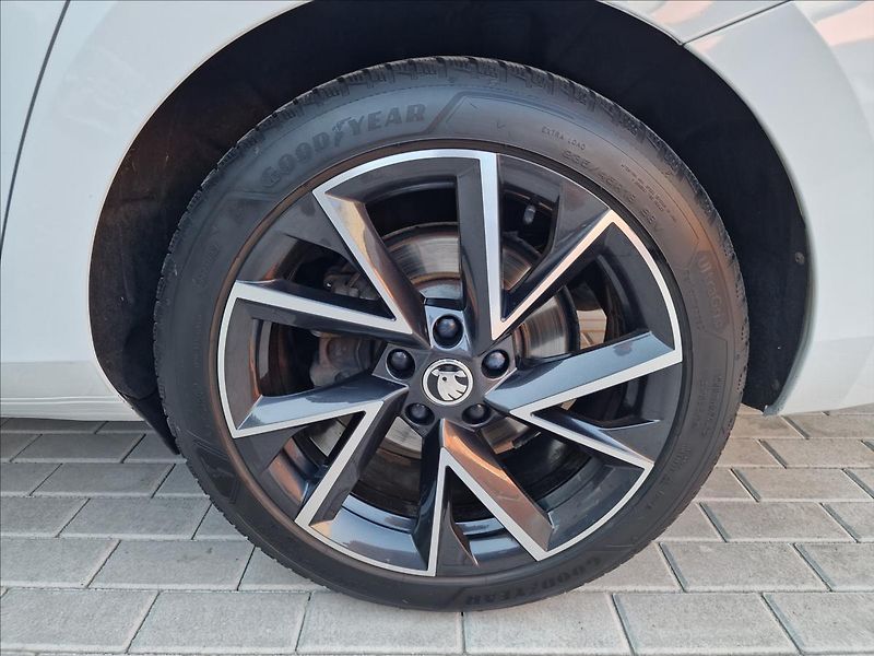 Škoda Superb 2.0TDI 147kW 4x4 DSG Sportline - fotka 44 z 50