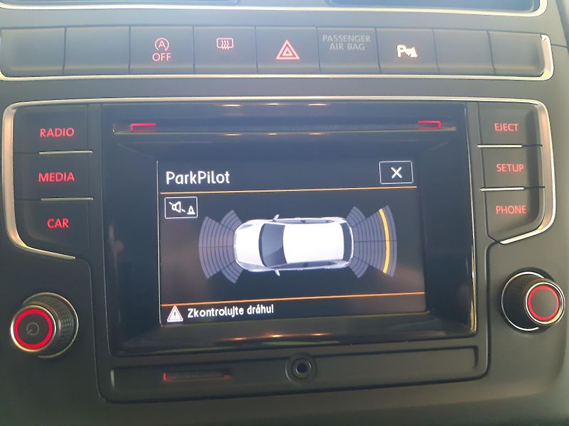 Volkswagen Polo 1.2 TSI KLIMA NOVE ROZVODY - fotka 10 z 20