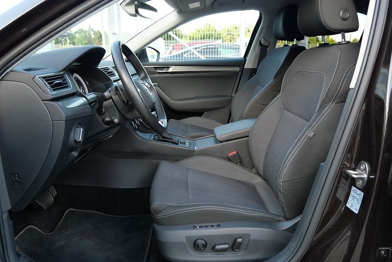 Škoda Superb - fotka 5 z 6