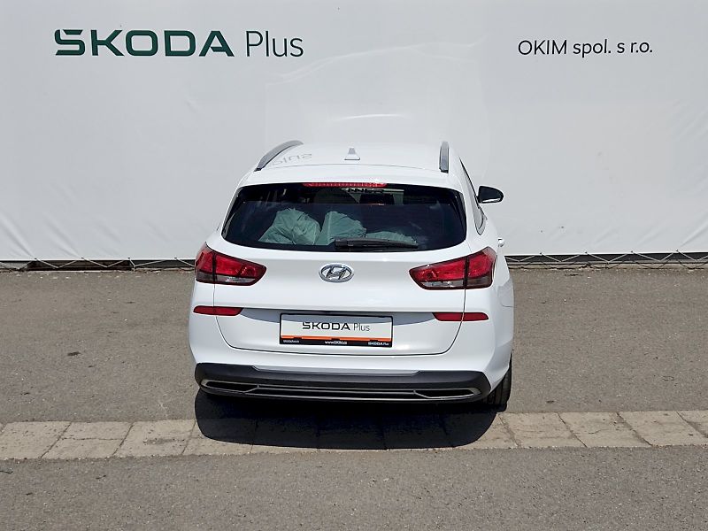 Hyundai i30 (2024) CW 1,5 T-GDI 117 kw - fotka 34 z 35