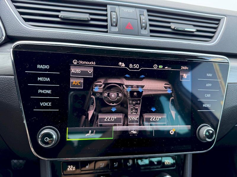 Škoda Superb (2023) 2.0 TDI 110kW Style Matrix Man - fotka 21 z 34