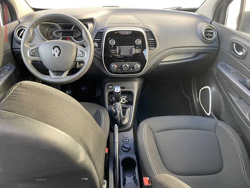Renault Captur (2017) 0.9 TCe, AC, tempo - fotka 8 z 16