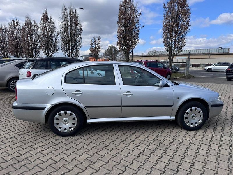 Škoda Octavia (2009) 1,4 16V 55 KW STK 1 MAJ TAŽNÉ - fotka 6 z 50