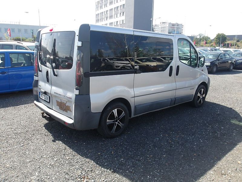 Renault Trafic 1,9DCi 74 kW 8 míst !! - fotka 5 z 31